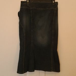 denim skirt